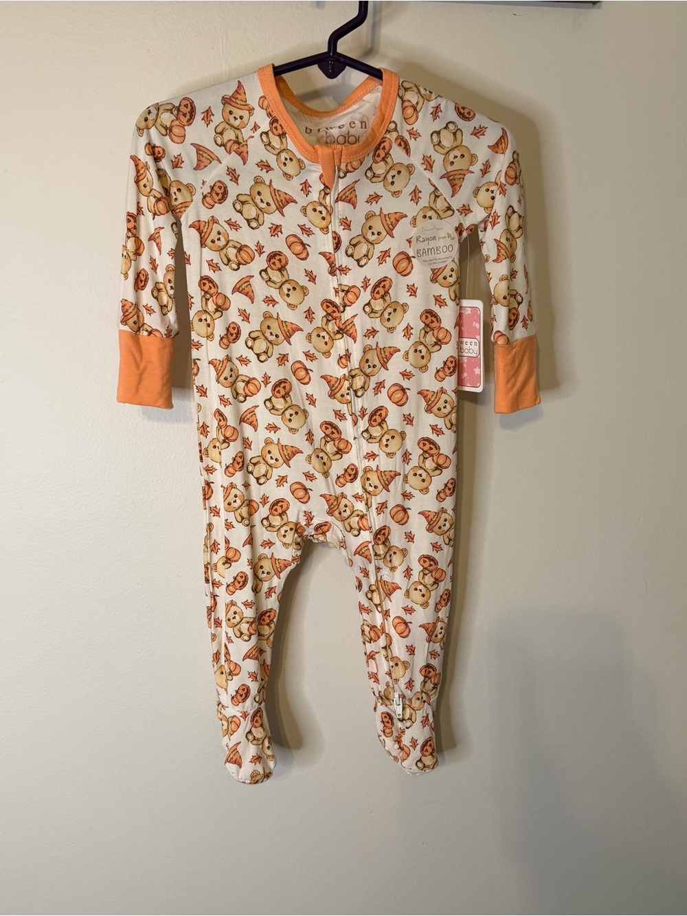 Between‎ Baby Bamboo Halloween Footie Pajamas 6M Pumpkin Bear Sleeper NWT